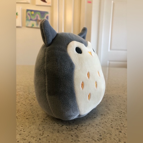 Squishmallow Grey Owl Small Plush Height 5.5" Cuddle & Squeeze Machine Washable - Picture 7 of 11